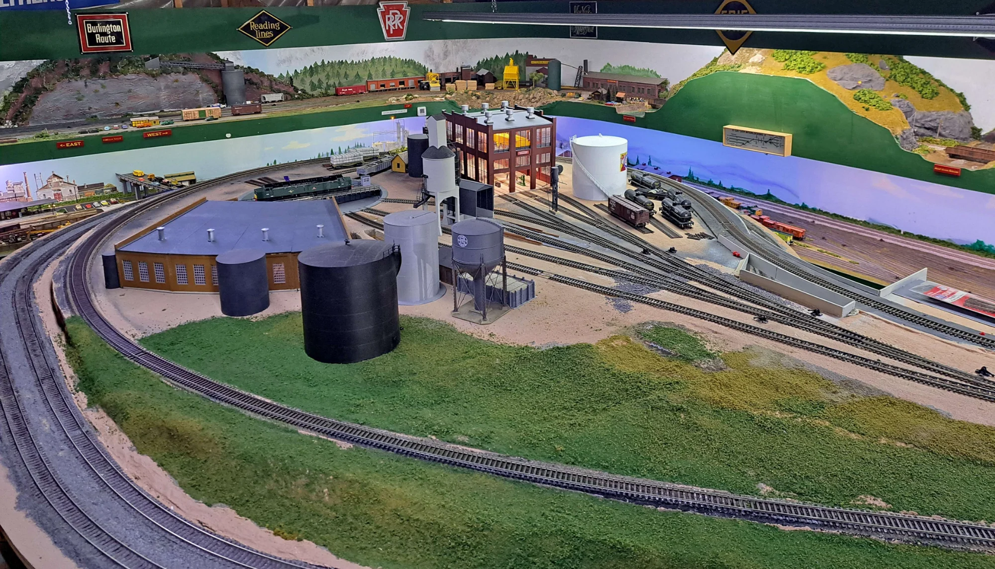 HO Layout Roundhouse